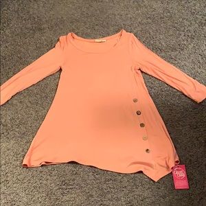 Brand New 3/4 length top